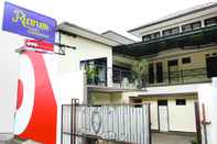 Bangunan Rianes Family Guest House