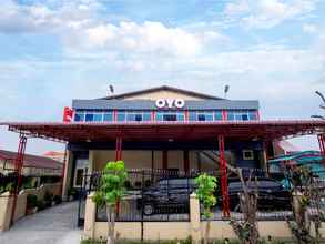 Luar Bangunan 4 Super OYO 356 Titipapan Residence