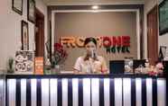 บริการของโรงแรม 3 Front One Hotel Tulungagung