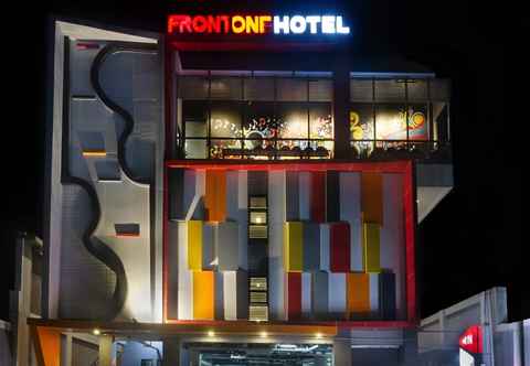 Exterior Front One Hotel Tulungagung