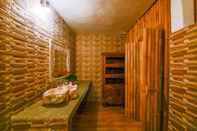 In-room Bathroom Wirguna Bamboo Ubud 