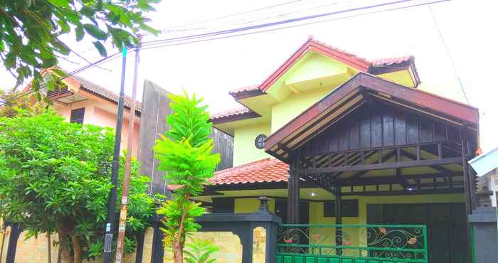 Exterior Full House 3 Bedroom at Punai Homestay by FH Stay
