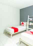 BEDROOM De-lima Guest House & Resto