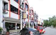 Bangunan 7 Super OYO 635 Seven Days Hotel