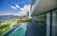 Hồ bơi 2 Ocean Front Villas Nha Trang