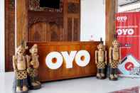 Lobby OYO 749 Omah Putih