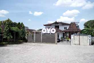 Exterior 4 OYO 749 Omah Putih