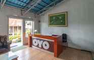 Lobby 6 OYO 644 Grand Yustik Selabintana