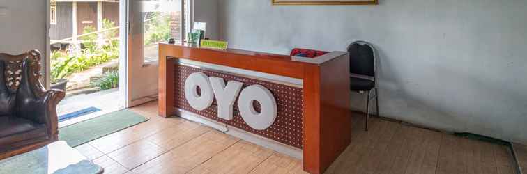 Lobby OYO 644 Grand Yustik Selabintana