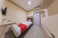 Kamar Tidur SUPER OYO 478 Balcon Biru