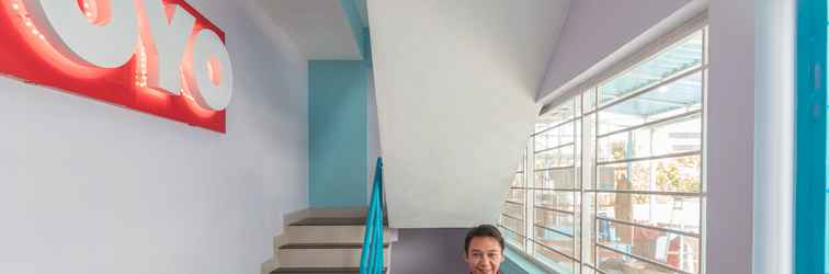 Lobi SUPER OYO 478 Balcon Biru