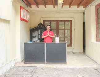 Lobi 2 OYO 146 Menteng Residence Near RSUPN Dr.Cipto Mangunkusumo