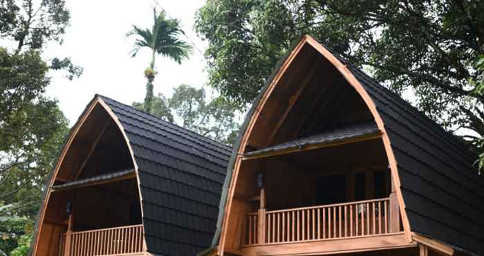 Exterior Villa Rumah Kayu Lubuk Minturun