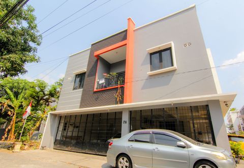 Exterior JJ House Wahid Hasyim