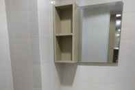 Toilet Kamar Apartemen Kota Ayodhya by My Home