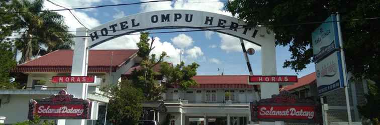 Bangunan Ompu Herti Hotel