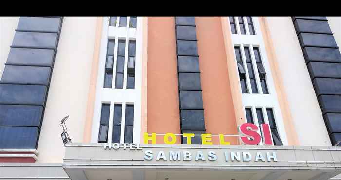 Luar Bangunan Hotel Sambas Indah