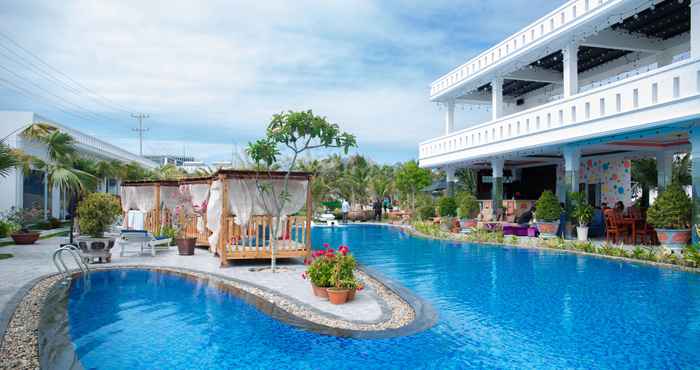 Swimming Pool Fairy Hills - Suoi Tien Hills Hotel