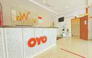 Lobby 2 OYO 582 Hotel Walk Inn