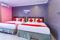 Bedroom OYO 746 Hotel Comfort