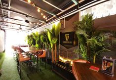 バー、カフェ、およびラウンジ 7 The Core Hotel