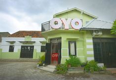 Exterior 2 OYO 634 Elga Sastro Inn Syariah