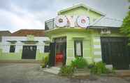 Exterior 2 OYO 634 Elga Sastro Inn Syariah