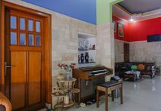 Common Space 5 Hotel O Guest House Amalia Malang