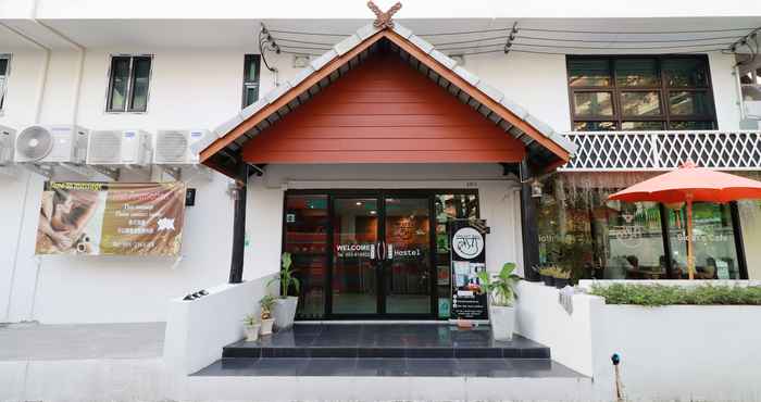 Luar Bangunan Sleep Sloth Hostel