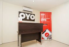 Lobby 7 Super OYO 781 Erga Family Residence Syariah