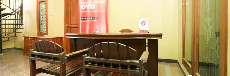 Lobby OYO 771 Kembang Kuning Residence Syariah