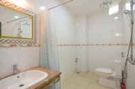 In-room Bathroom A Rich Stay 162 Yen Hoa
