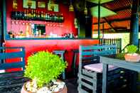 Bar, Kafe, dan Lounge Bougainvillea Paradise Campground