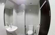 In-room Bathroom 5 Apatel Apartement Casadevarco BSD Tower Orchidea No. 16/16 Lantai 16 Dekat AEON Mall