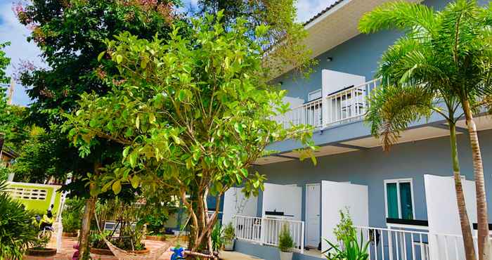 Exterior At The Beach Koh Larn