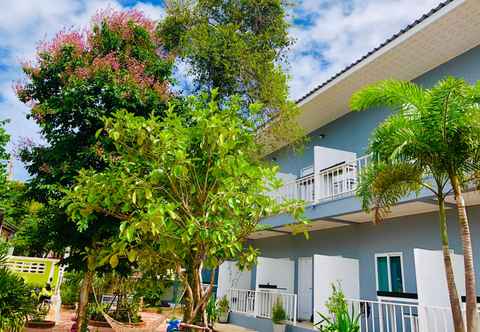 Exterior At The Beach Koh Larn