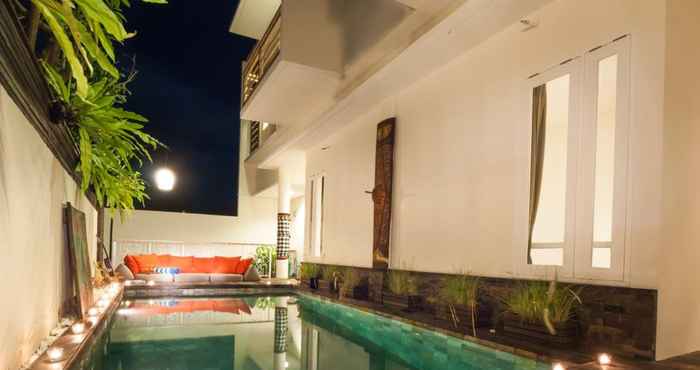 Swimming Pool Ivy Nelia Villa 2