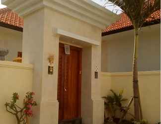 Luar Bangunan 2 Banyuriris Villa