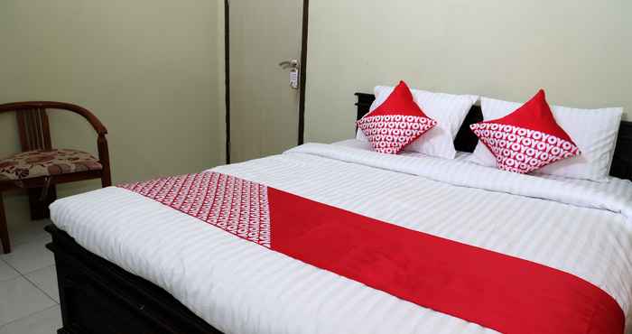 Bedroom OYO 752 Abz Guest House Syariah