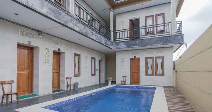 Swimming Pool Guesthouse Penginapan Cempaka Putih