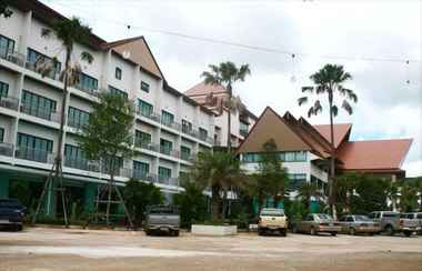 ภายนอกอาคาร 2 Wangsumran hotel