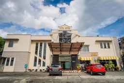 Yuta Hotel