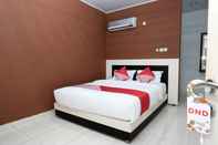 Kamar Tidur SUPER OYO 811 Mars Kost Syariah