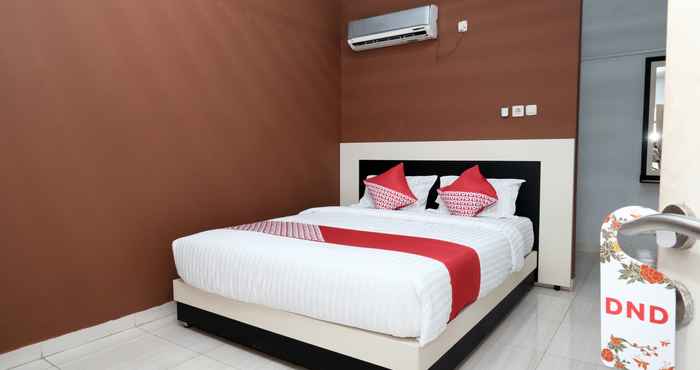 Bedroom SUPER OYO 811 Mars Kost Syariah