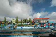 Swimming Pool Puncak Darajat Resort