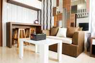 Lobi Cozy 2BR Apartment with City View at Pavilion Permata by Travelio