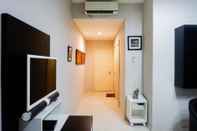 Lobi Strategic 2BR Apartment at Trillium Residence by Travelio