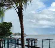 บาร์ คาเฟ่ และเลานจ์ 4 Hompton by the Beach Penang