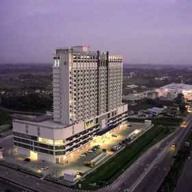 Exterior / Building 1 H Elite Design Hotel, SMK Putera | SSN Kelantan Hotels