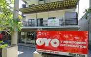 Lobby 5 OYO 734 Tuban Torres Accomodation